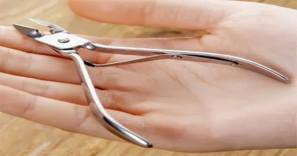 Common Mistakes to Avoid When Using Cuticle Nipper in UK
