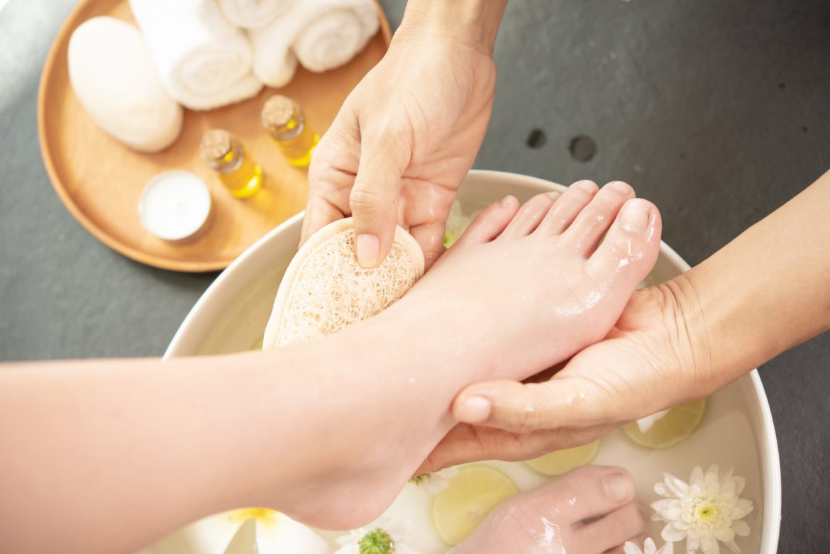 Pamper Your Hands and Feet: Mani-Pedi Cure services at home