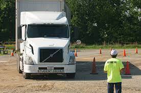 Find The Best Schools For CDL Training In Portland